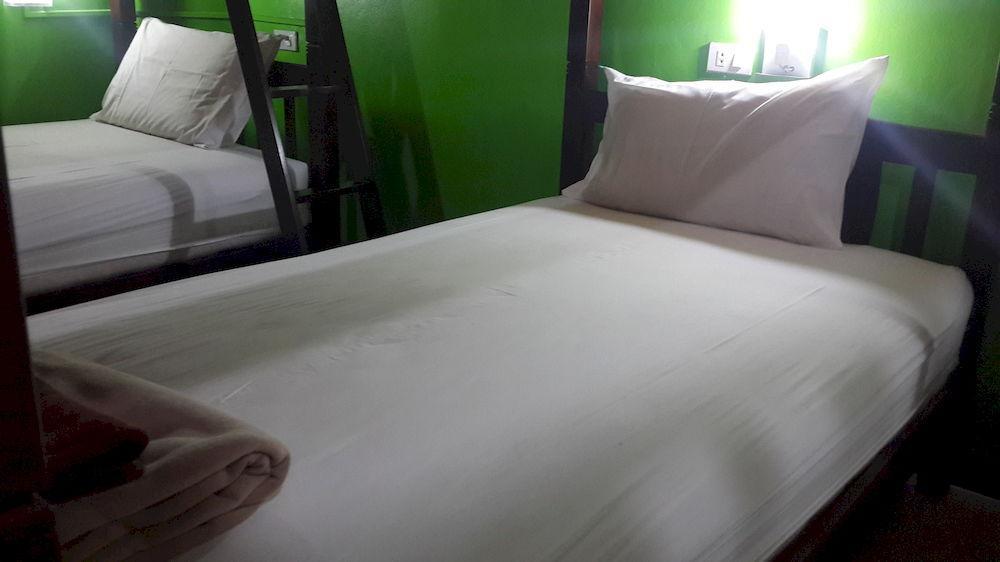 Silla Patong Hostel Exteriér fotografie