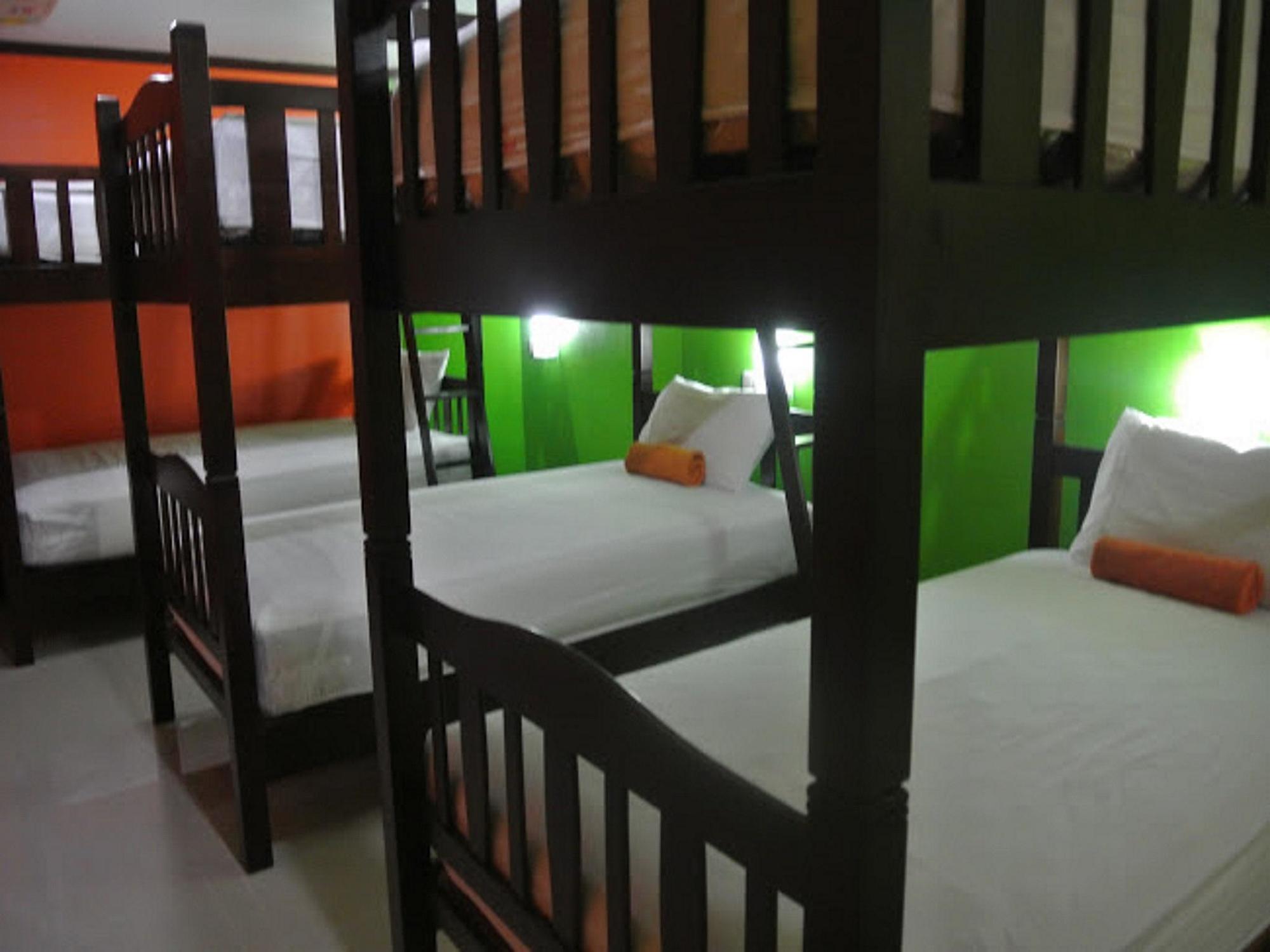 Silla Patong Hostel Exteriér fotografie
