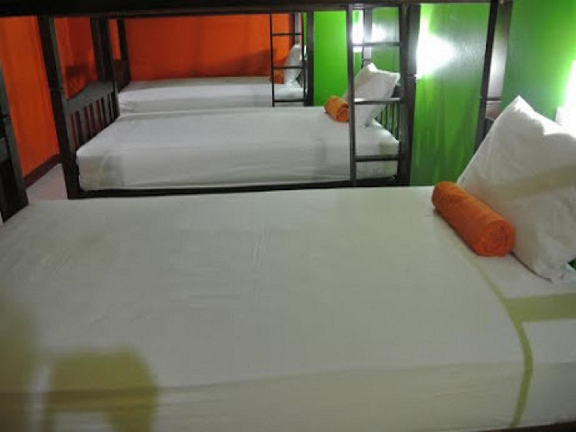 Silla Patong Hostel Exteriér fotografie