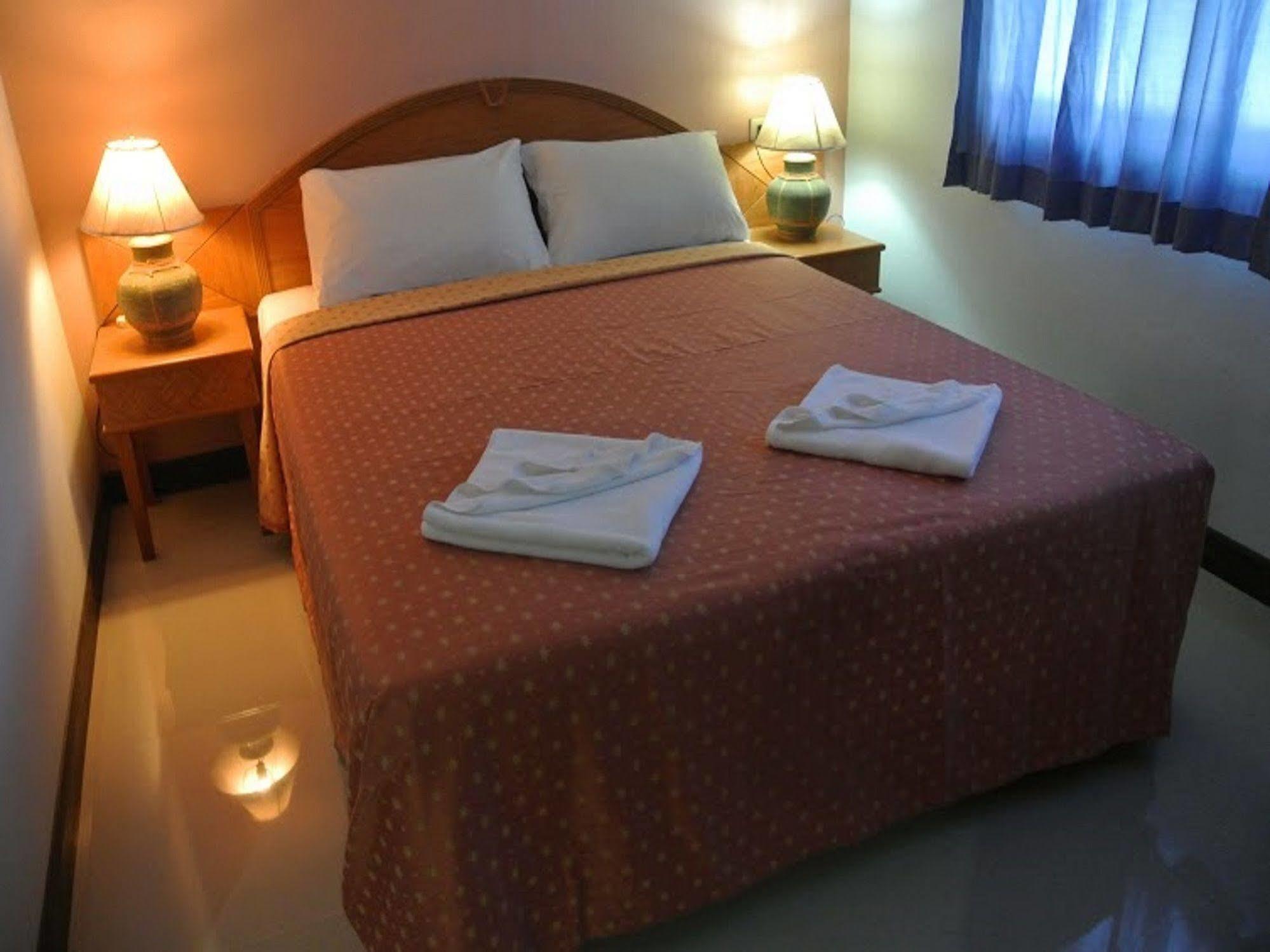Silla Patong Hostel Exteriér fotografie