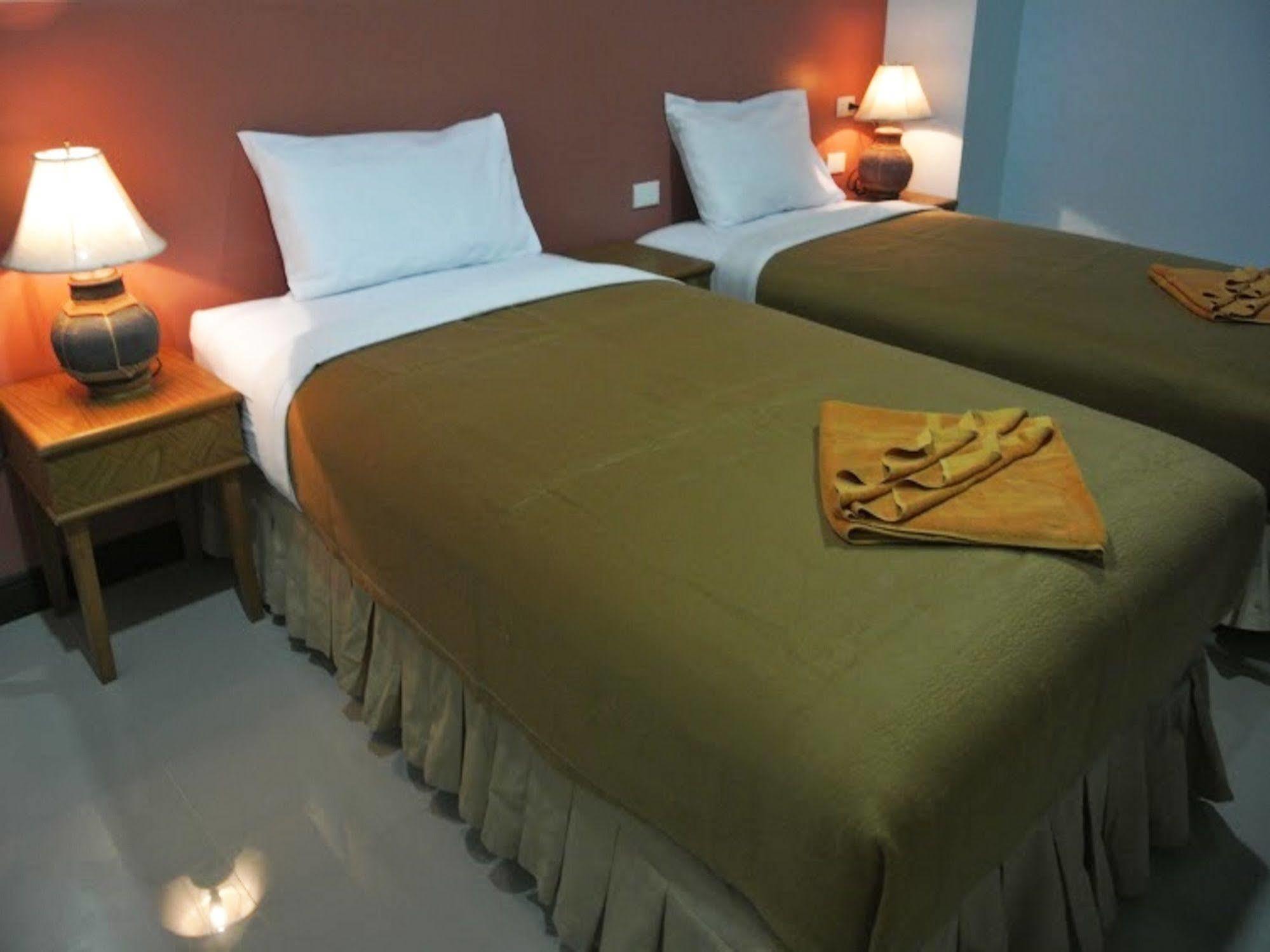 Silla Patong Hostel Exteriér fotografie