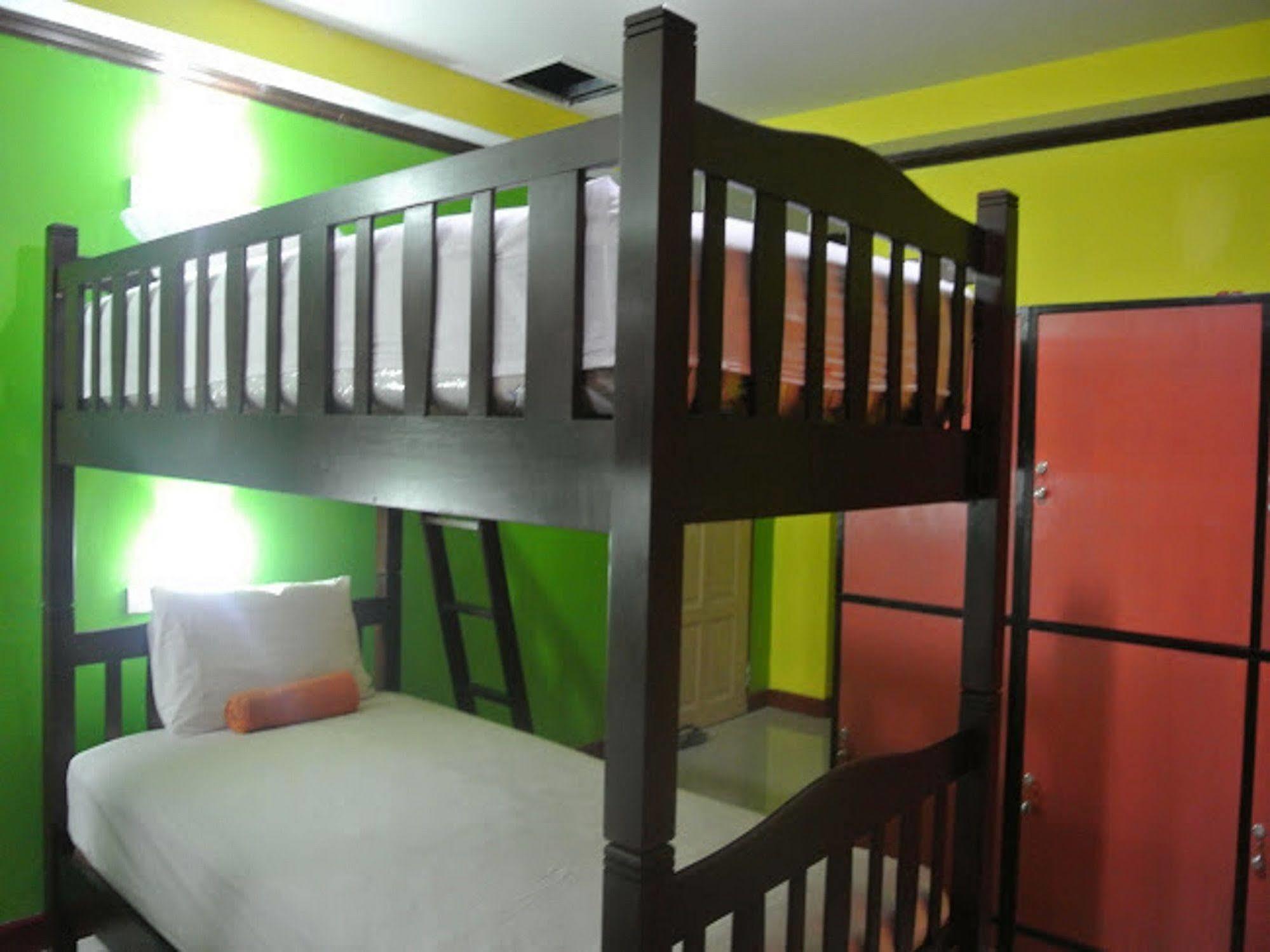 Silla Patong Hostel Exteriér fotografie