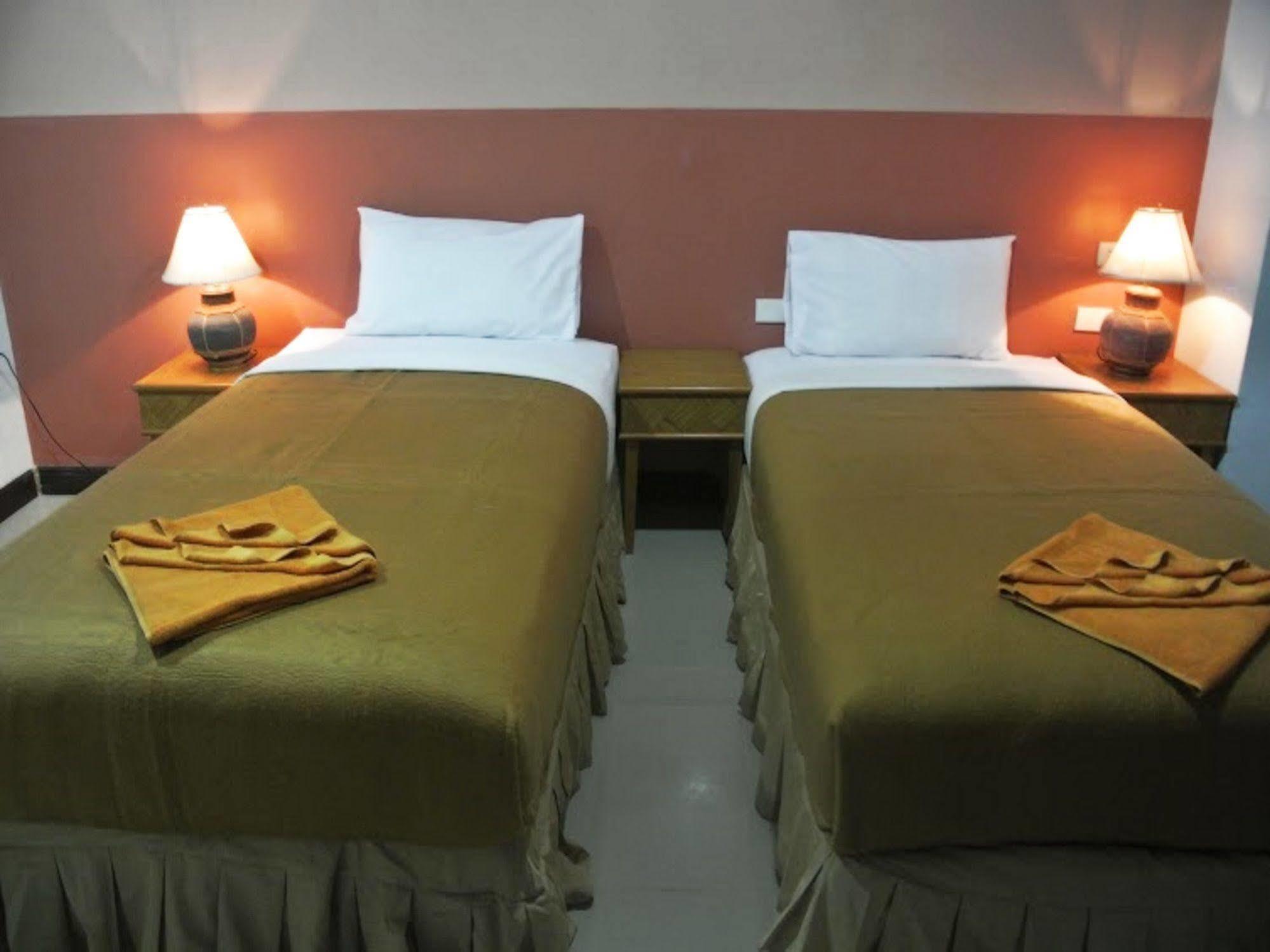 Silla Patong Hostel Exteriér fotografie
