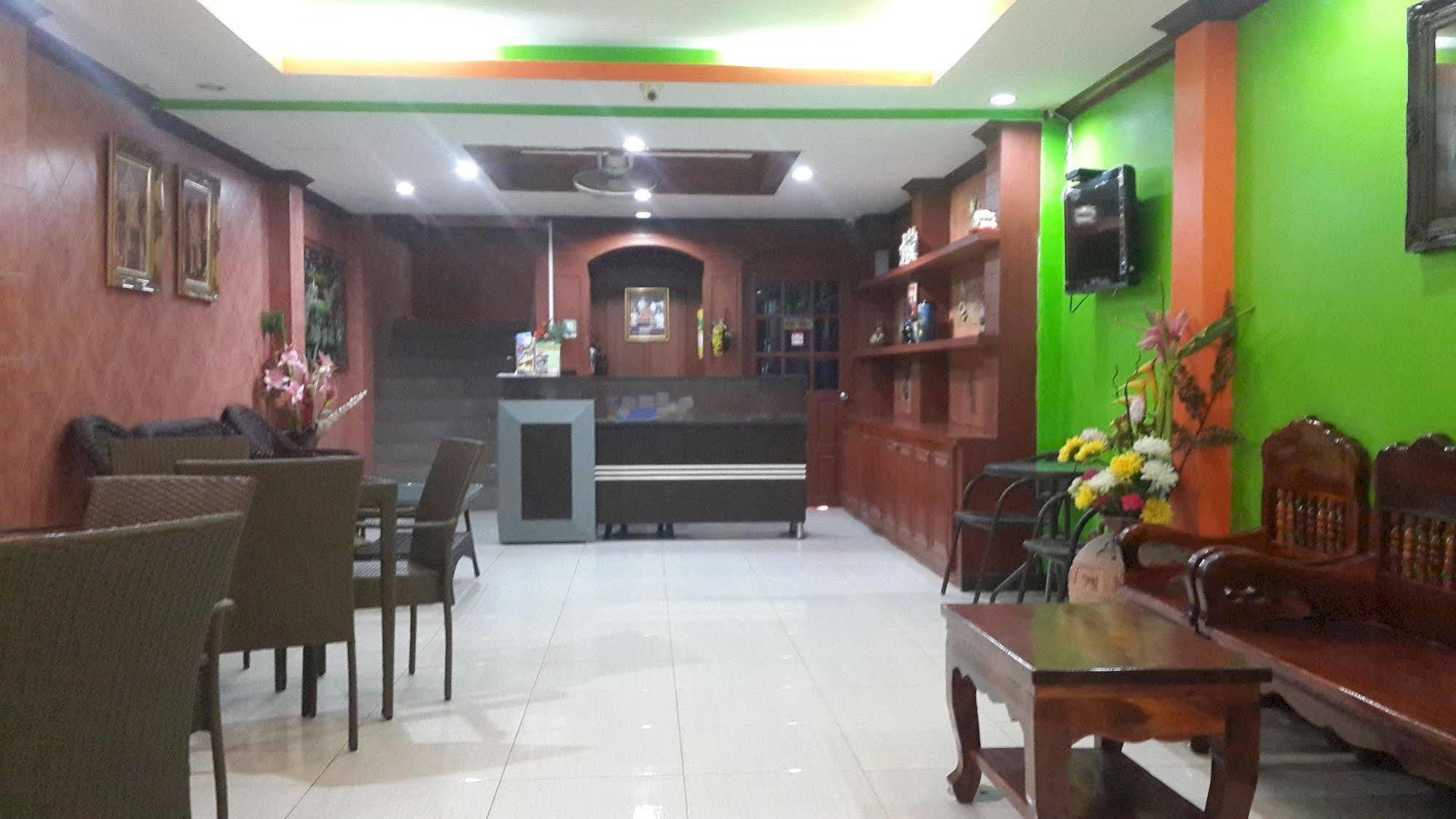 Silla Patong Hostel Exteriér fotografie