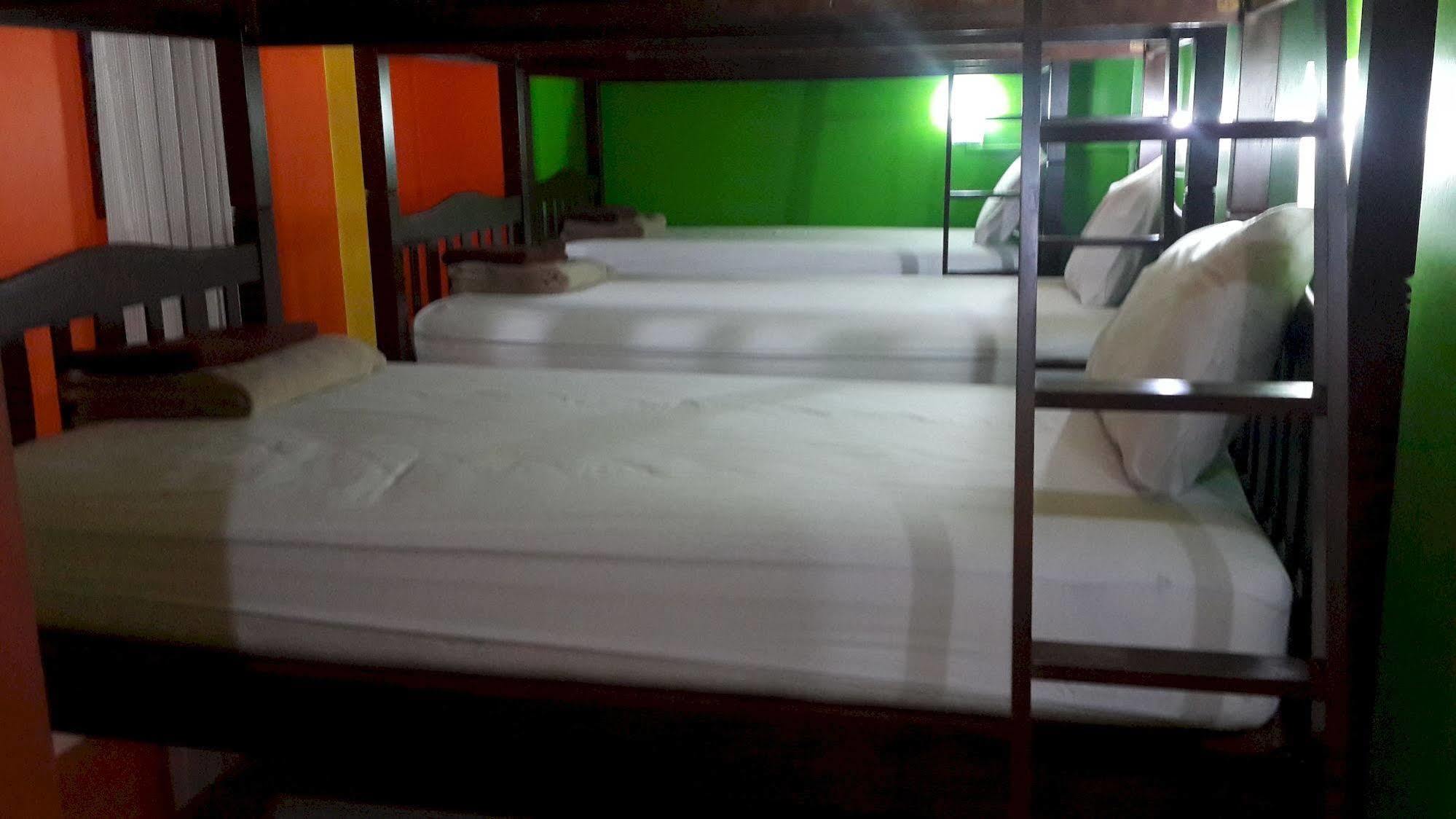 Silla Patong Hostel Exteriér fotografie